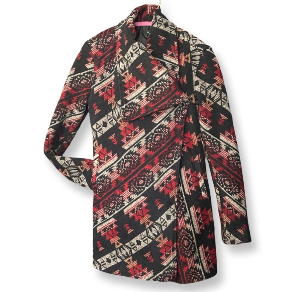 Quinn Large Collared Aztec Design Single Button C… - image 2